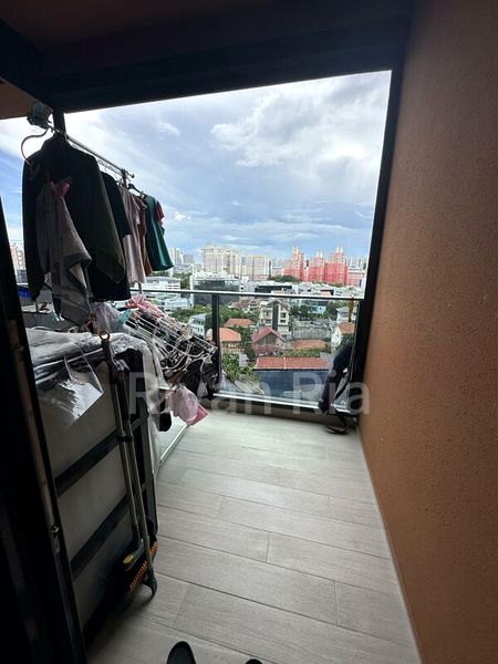 STIRLING RESIDENCES 9