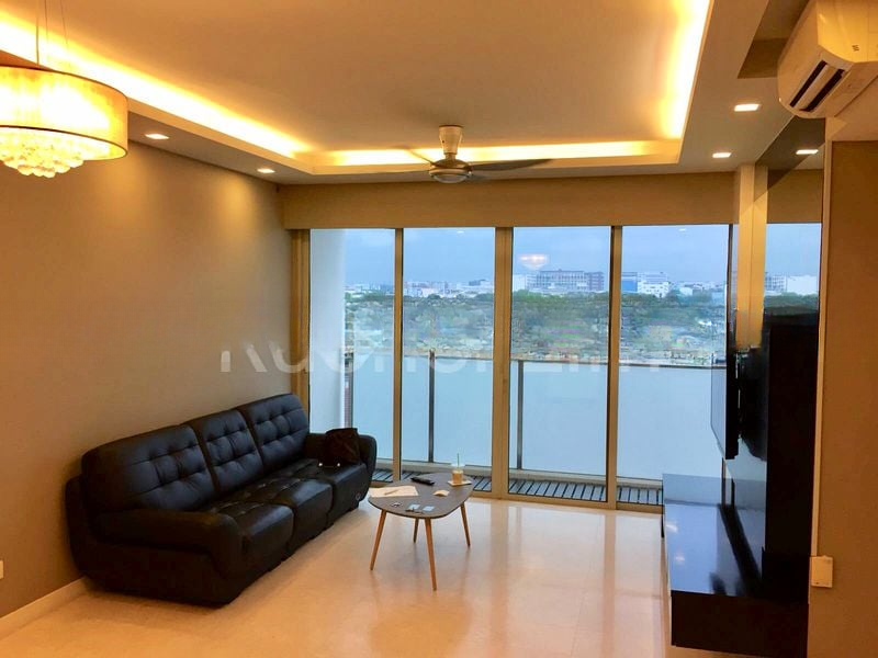 THE CENTRIS 15