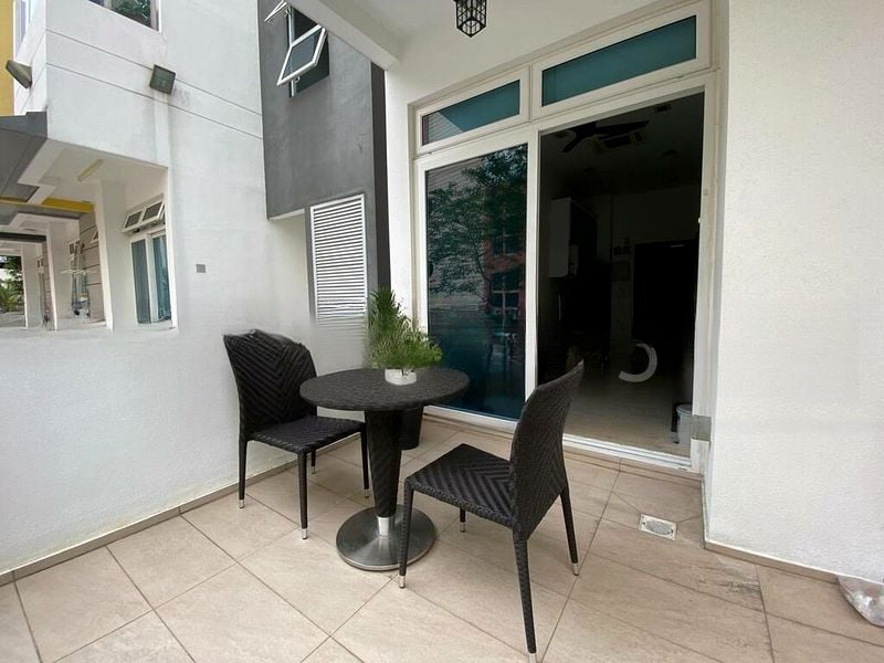 SUITES @ PAYA LEBAR 3