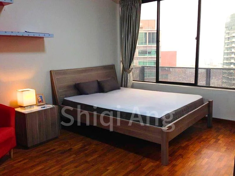 INTERNATIONAL PLAZA 4