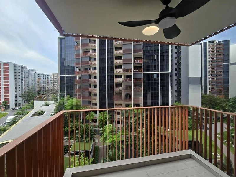 RIVERFRONT RESIDENCES 5