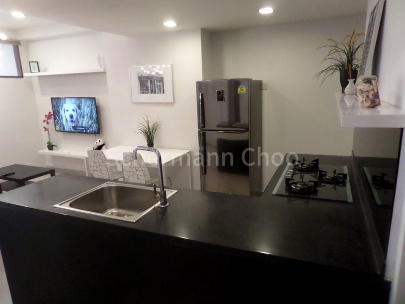 INTERNATIONAL PLAZA 2