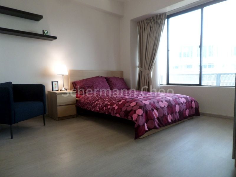 INTERNATIONAL PLAZA 5