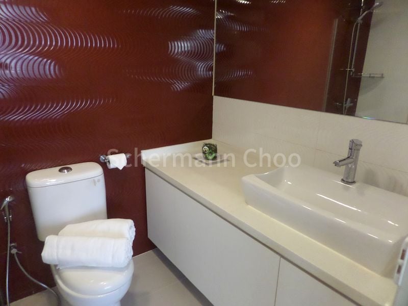 INTERNATIONAL PLAZA 10