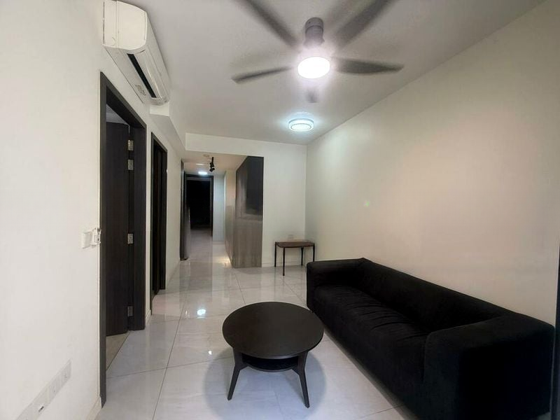 RIVERFRONT RESIDENCES 5