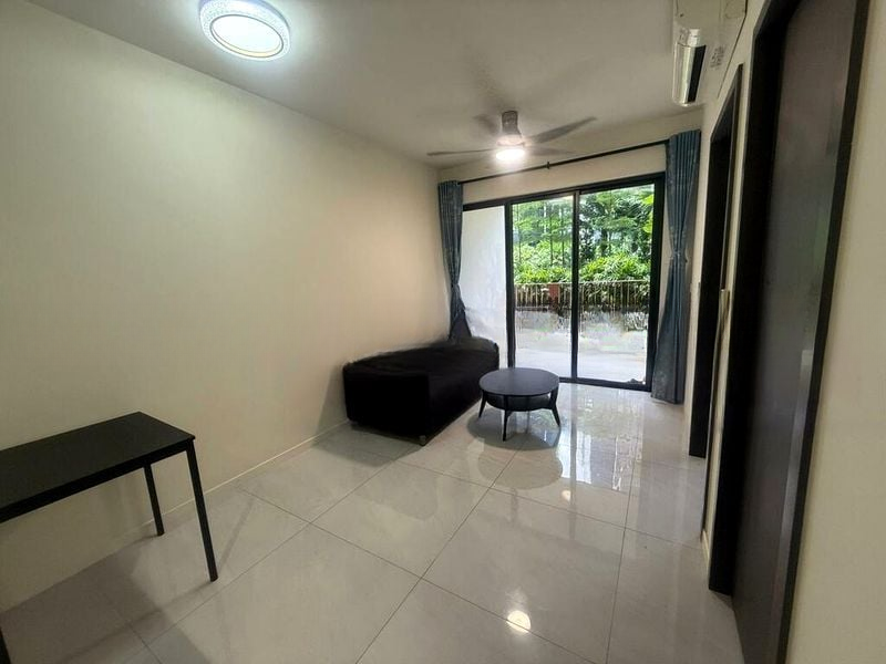 RIVERFRONT RESIDENCES 6