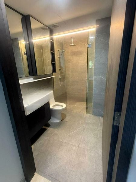 RIVERFRONT RESIDENCES 3