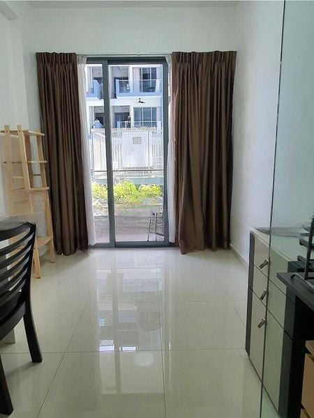 SUITES 28 3