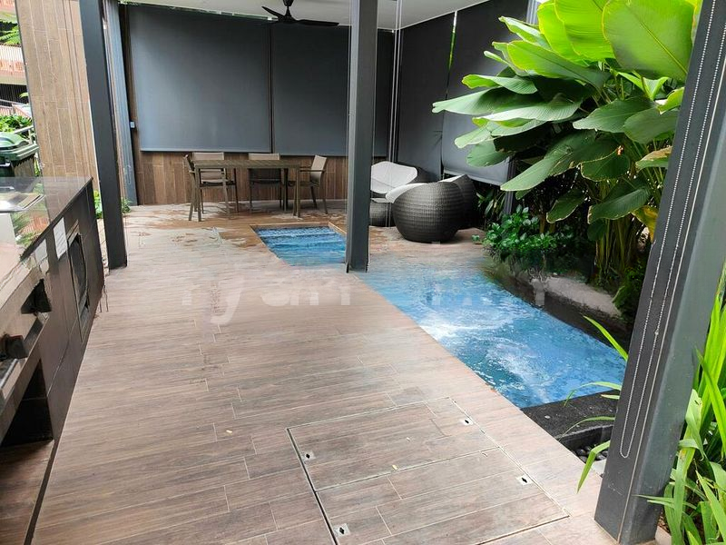 RIVERFRONT RESIDENCES 12