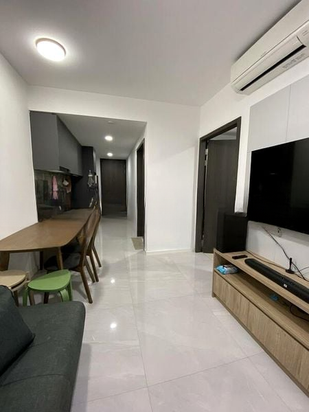 RIVERFRONT RESIDENCES 4