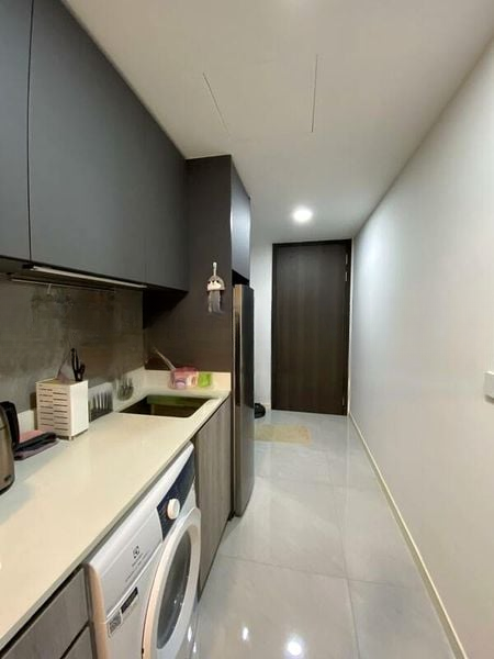 RIVERFRONT RESIDENCES 5