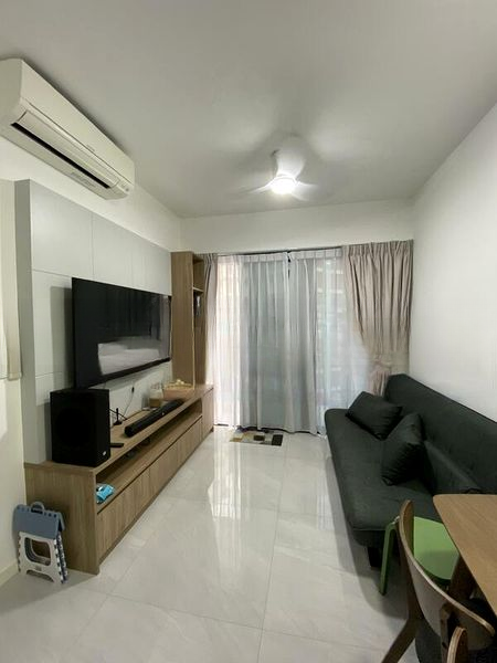 RIVERFRONT RESIDENCES 3