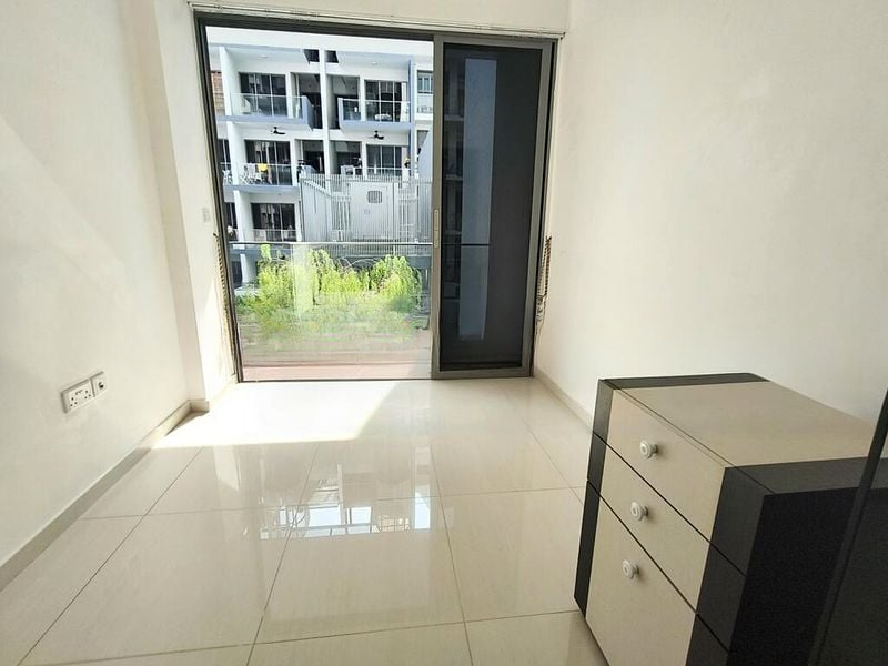 SUITES 28 7
