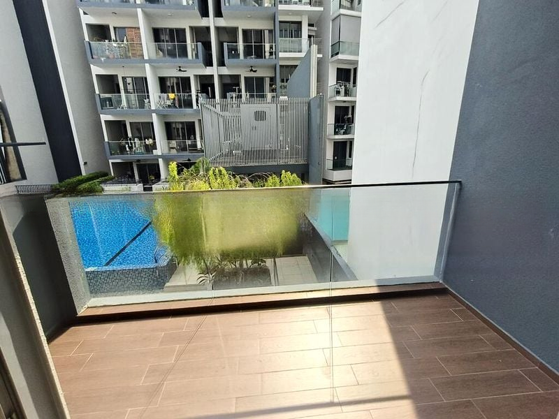 SUITES 28 8