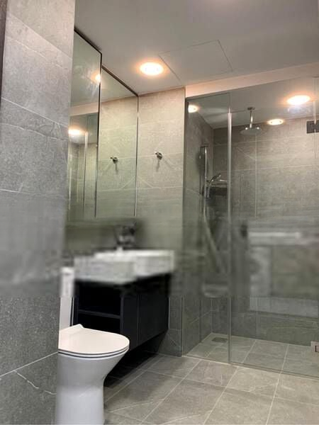 RIVERFRONT RESIDENCES 8