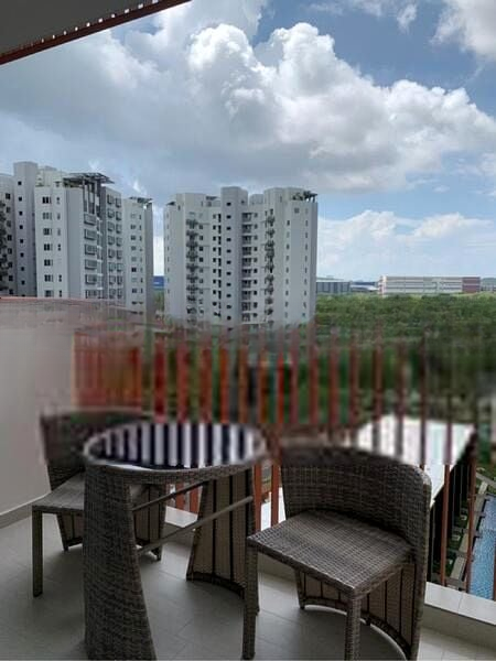 RIVERFRONT RESIDENCES 9