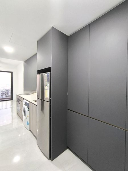 RIVERFRONT RESIDENCES 10