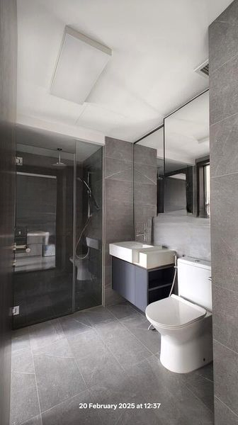 RIVERFRONT RESIDENCES 3