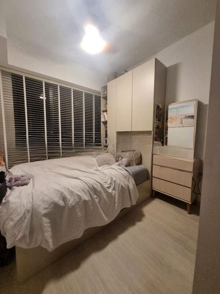 RIVERFRONT RESIDENCES 7