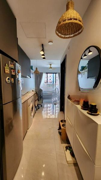 RIVERFRONT RESIDENCES 8