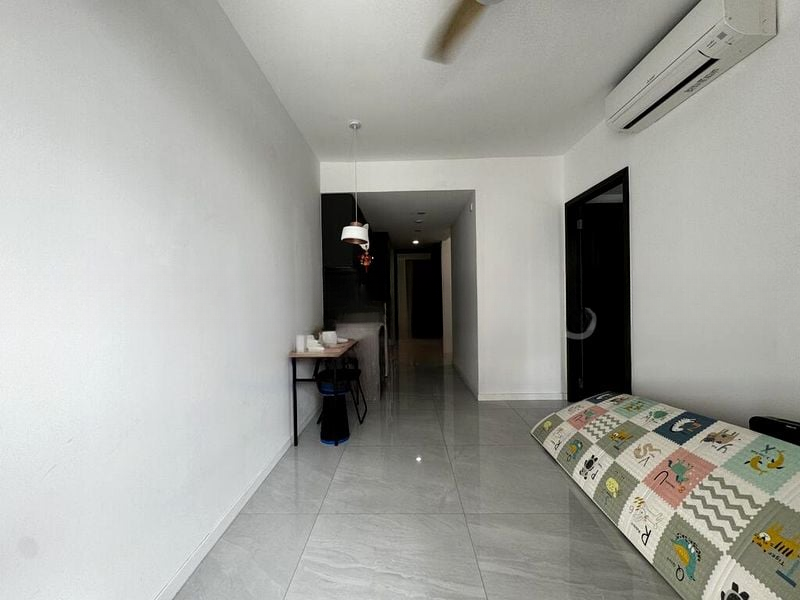 RIVERFRONT RESIDENCES 6