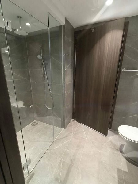 RIVERFRONT RESIDENCES 3