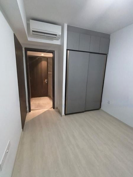 RIVERFRONT RESIDENCES 4