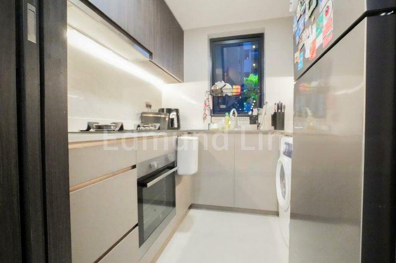 RIVERFRONT RESIDENCES 8