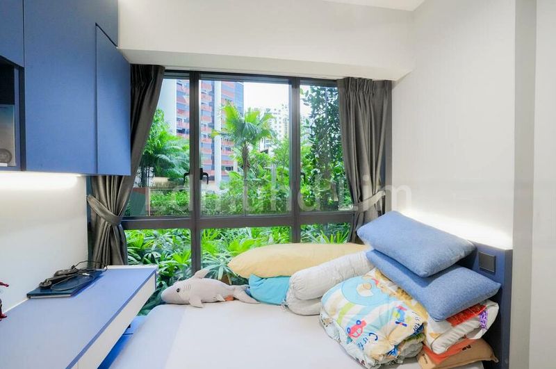 RIVERFRONT RESIDENCES 9