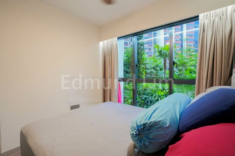 RIVERFRONT RESIDENCES 12