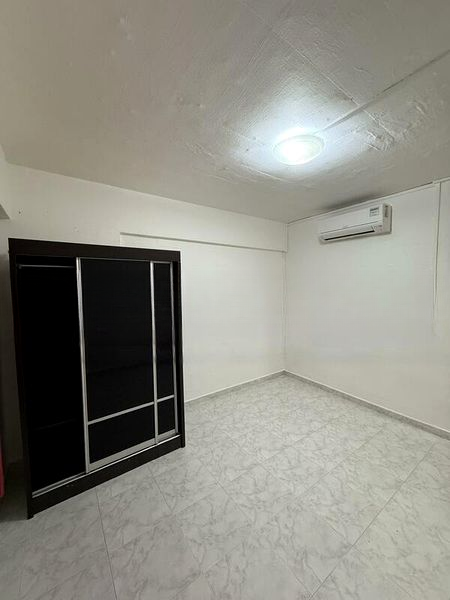 ANG MO KIO AVE 10 12