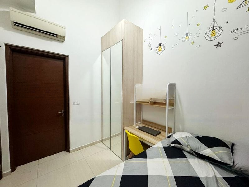 THE PROMENADE@PELIKAT 2