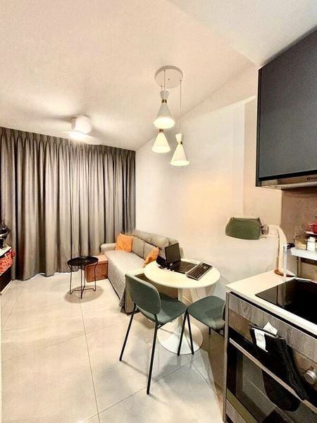 RIVERFRONT RESIDENCES 4