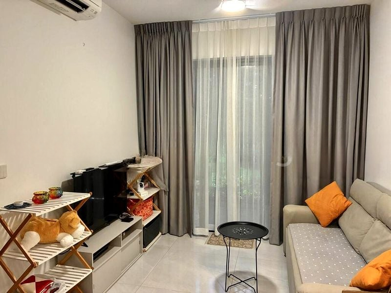 RIVERFRONT RESIDENCES 5