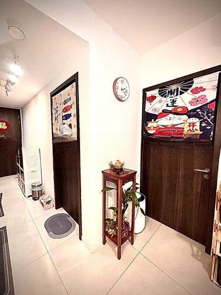 RIVERFRONT RESIDENCES 6