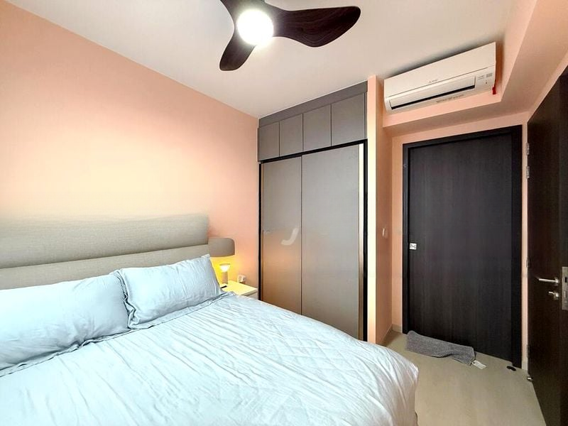 RIVERFRONT RESIDENCES 6