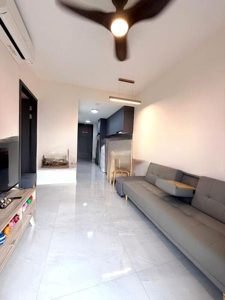 RIVERFRONT RESIDENCES 10