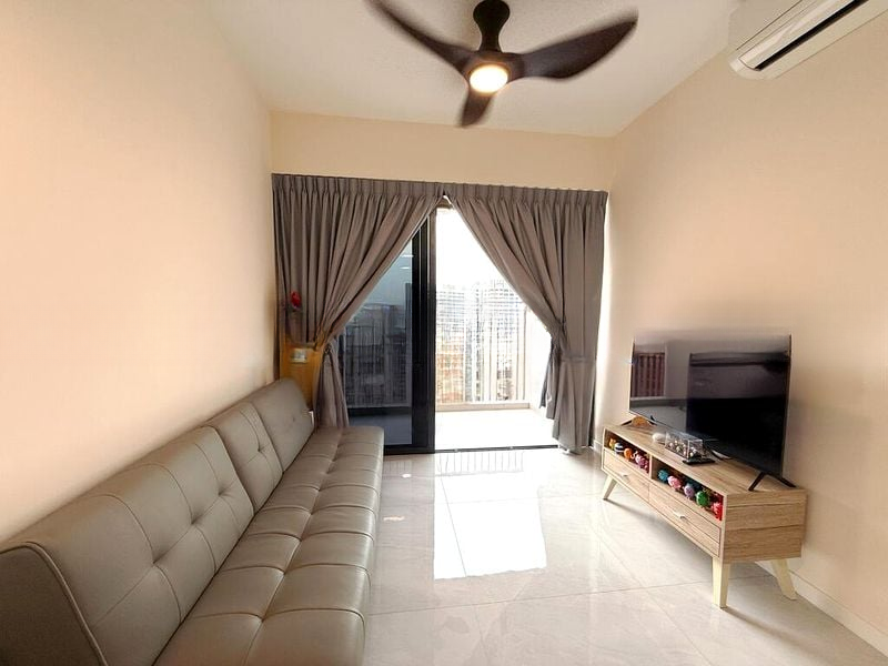 RIVERFRONT RESIDENCES 9