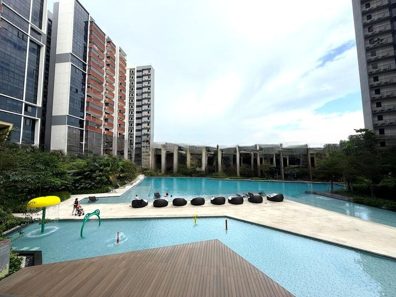 RIVERFRONT RESIDENCES 2