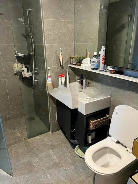 RIVERFRONT RESIDENCES 3