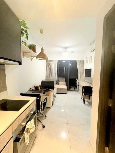 RIVERFRONT RESIDENCES 6