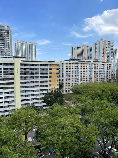 ANG MO KIO AVE 5 12