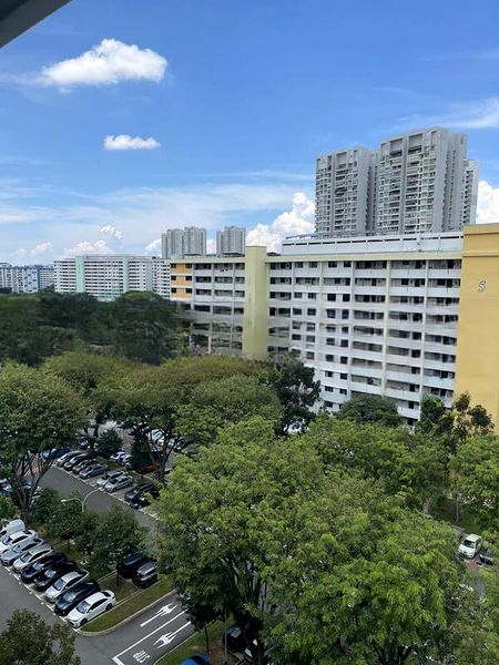 ANG MO KIO AVE 5 11