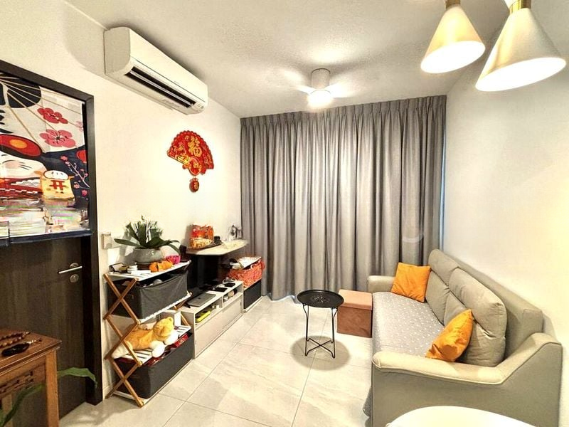 RIVERFRONT RESIDENCES 6