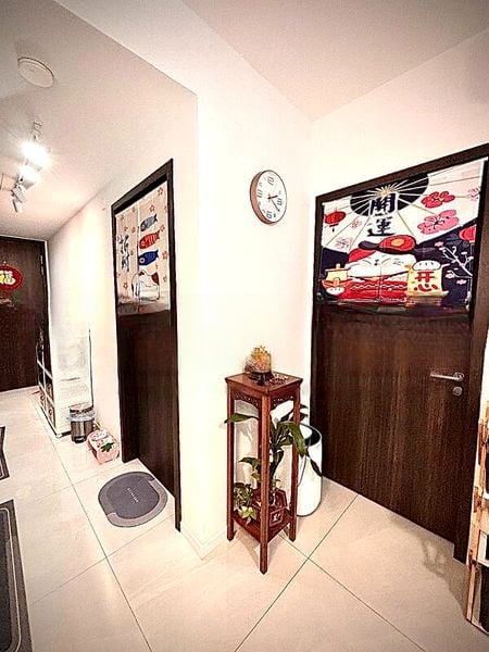 RIVERFRONT RESIDENCES 5