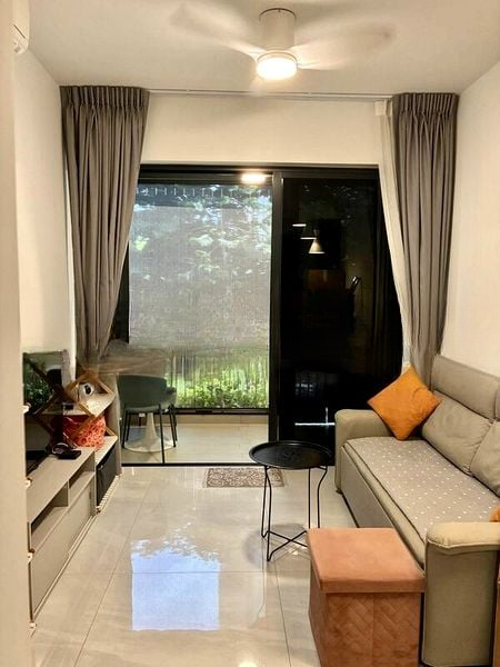 RIVERFRONT RESIDENCES 9