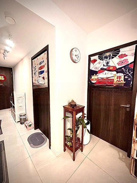 RIVERFRONT RESIDENCES 6