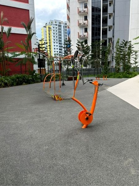 RIVERFRONT RESIDENCES 6