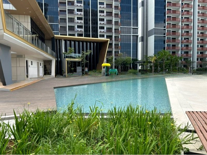 RIVERFRONT RESIDENCES 13