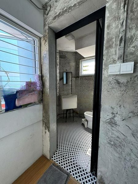 JURONG EAST ST 21 10